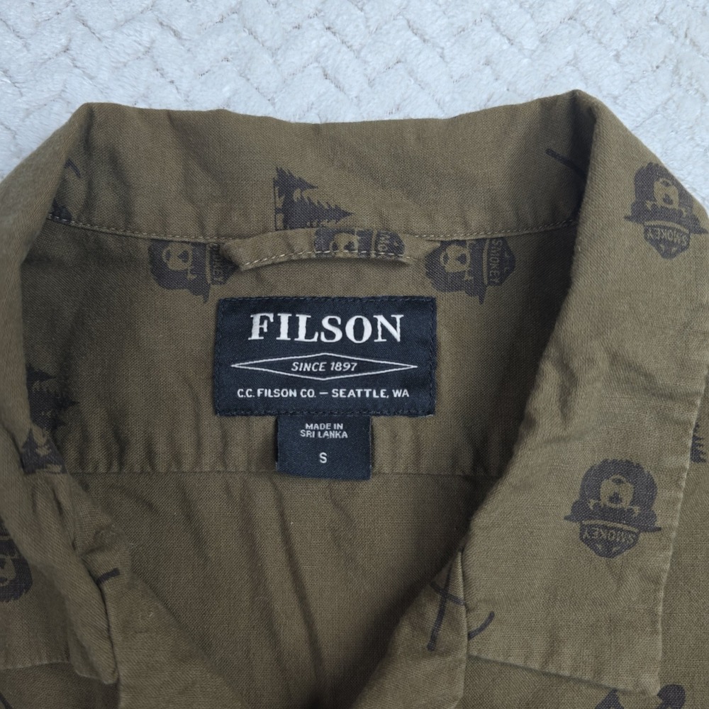 Filson Smokey Bear Shirt Mens Small Olive Green Short Sleeve Graphic Button Down - Picture 2 of 7